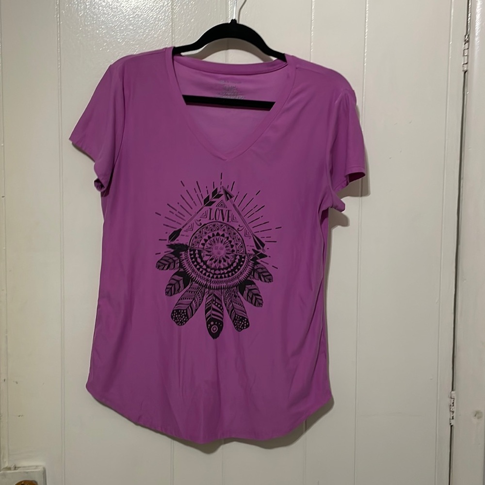Graphic tee